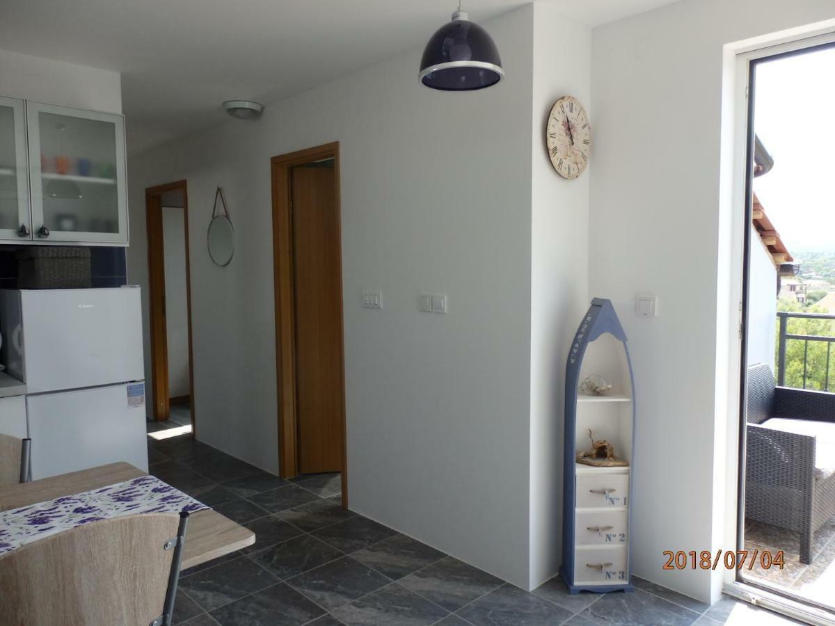 Apartman M&M ミルナ エクステリア 写真